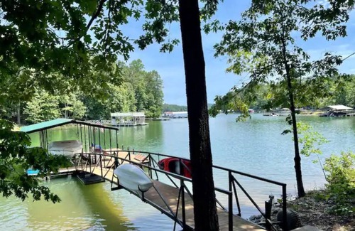 Gumlog House | Starlight Cottage at Lake Hartwell