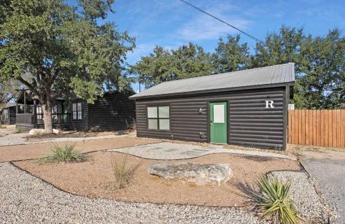 Canyon Lake House | Starlight Horizon Cabin R - Hot Tub & Retreat Pet-Friendly Texas Hill Country Cabin Near Canyon Lake - Pool, Stargazing, Private Backyard - Sleeps 4