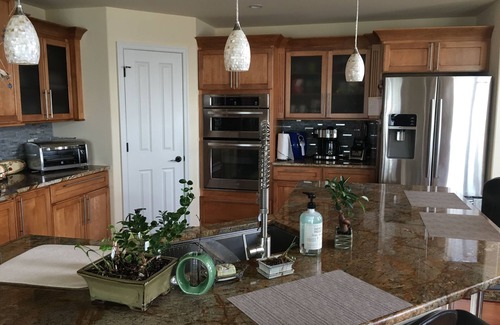 Elkton House | Starlight Waterfront Retreat: 3 bed 2.5 bath home with separate apartment rental