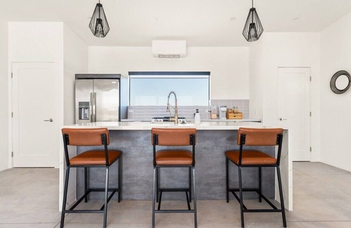 Joshua Tree House | Starlit Dunes | spa, pool table, bocce, 360° views