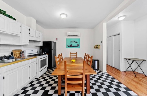 Bushwick Apartment | Starr Place II by RoveTravel | Cozy 3BR Bushwick