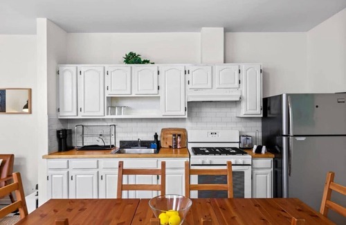 Bushwick Apartment | Starr Place II by RoveTravel | Cozy 3BR Bushwick
