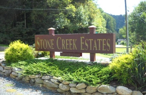 Vilas Cabin | Starry Nights Lodge, Beautiful Views, Hot Tub, Firepit, 15 mins from Boone