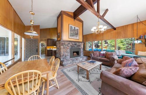 Tahoe Sierra Estates House | Starry Skies on the West Shore, Private Beach, Fireplace, Pet Friendly, Close to Ski Resorts