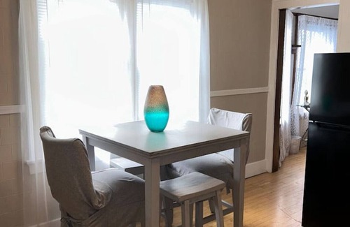 West Allis House | State Fair-West Allis minutes to downtown