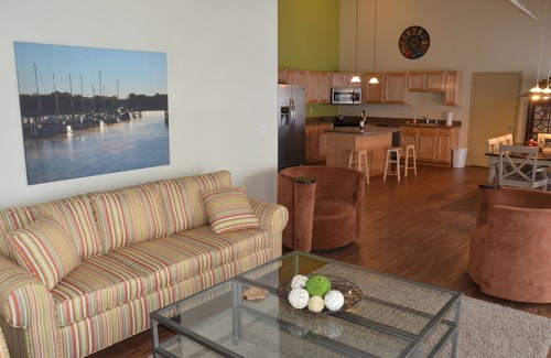 Holland Condo | Staterooms 2Q, Waterside View, Heated Pool, Near Holland State Park Beach