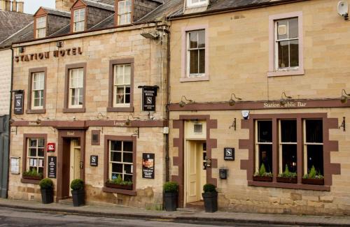 Melrose Hotel | Station Hotel And Restaurant