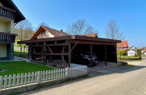 Durbach Apartment | Staufenbergblick Durbach with private terrace, carport and bicycle shed