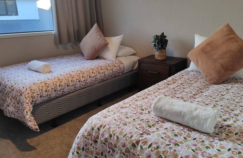Richmond Heights House | Stay 3 nights pay for 2 *Ts & Cs apply