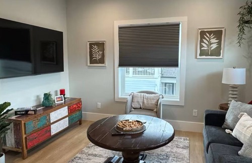 Downtown Chattanooga Apartment | Stay and play in this modern stylish Southside Chattanooga apartment