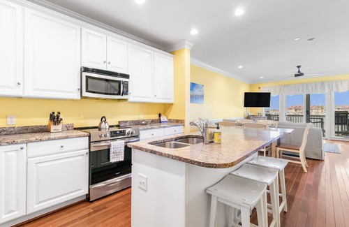 Waters Edge House | Stay at Sail Away - Riverfront Views
