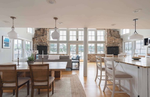 Gloucester House | Stay at Smith Cove Su