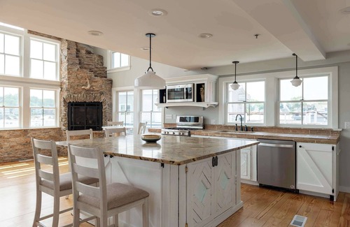 Gloucester House | Stay at Smith Cove Su