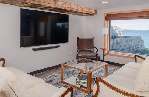 Butte Des Morts House | Stay at Sunset Shoreline Lakehouse