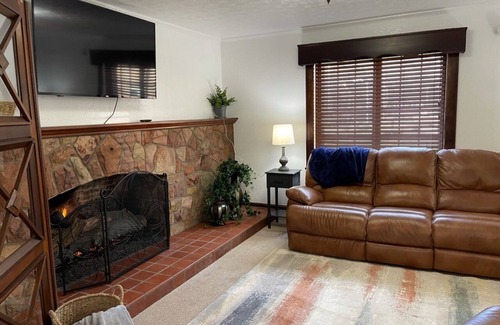 La Follette House | Stay at the Rock, Ride the Blue!