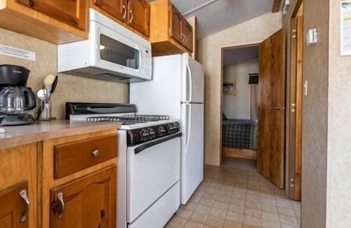 Neillsville Apartment | Stay at this quaint home perfect for the traveling outdoors enthusiasts not far from Lake Arbutus.