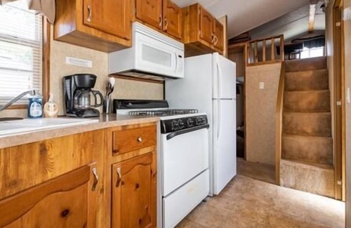 Neillsville Apartment | Stay at this quant home perfect for the traveling outdoors enthusiasts not far from Lake Arbutus.