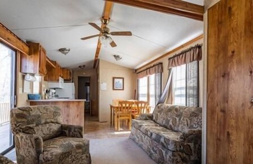 Neillsville Apartment | Stay at this quant home perfect for the traveling outdoors enthusiasts not far from Lake Arbutus.