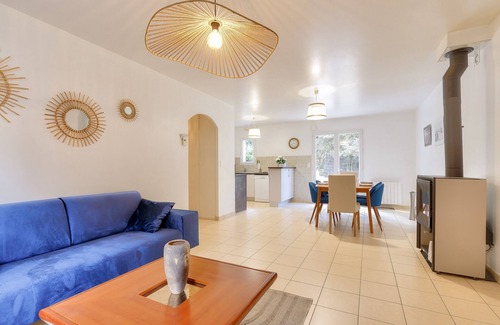 Bourgenay Ski Chalet | Stay between forest and beach - House for 7