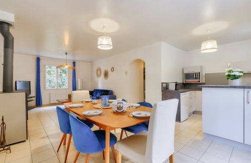 Bourgenay Ski Chalet | Stay between forest and beach - House for 7