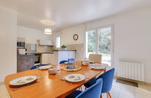Bourgenay Ski Chalet | Stay between forest and beach - House for 7