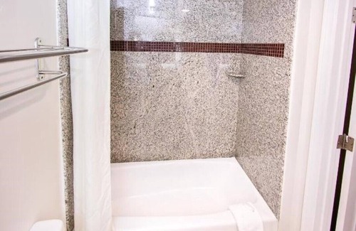Bellflower House | Stay close to all the Southern California action in Bellflower