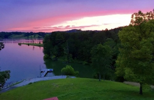 Sevierville Cabin | STAY HERE! 2 Homes sleep up to 28! Private cove 2 docks and personal boat launch