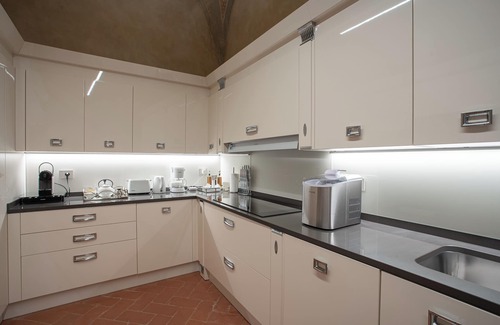 Santa Croce Apartment | Stay in a prestigious place of interest in Florence in the city center