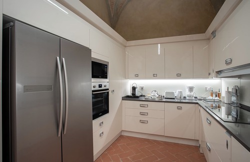Santa Croce Apartment | Stay in a prestigious place of interest in Florence in the city center