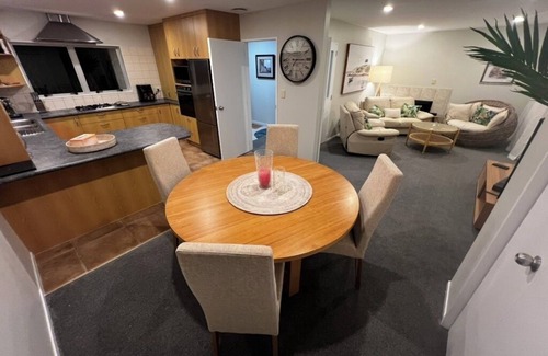 Torbay Apartment | Stay in Auckland and relax like you are on the Coromandel