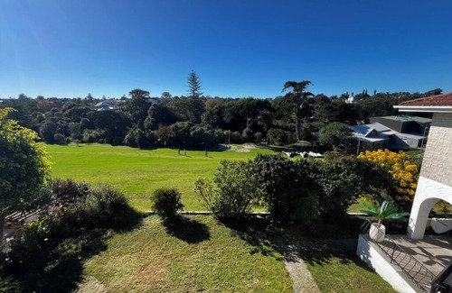 Torbay Apartment | Stay in Auckland and relax like you are on the Coromandel