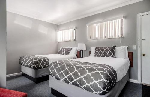 Riverview Apartment | Stay in Browntown for 4: Cozy Room with MiniFridge