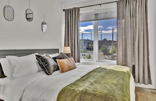 University Circle Apartment | Stay in Cleveland mins to Cleveland Clinic, Hospitals, Museum, Universities & Downtown