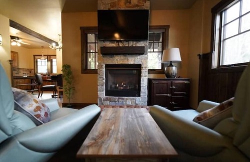Agpar Apartment | Stay in Glacier National Park @ Apgar Lookout, Suite 1 & 2