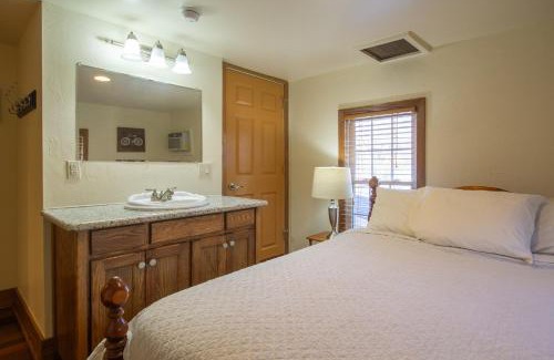 Ohiopyle Apartment | Stay In Ohiopyle near GAP trail, restaurants, & the Fallls