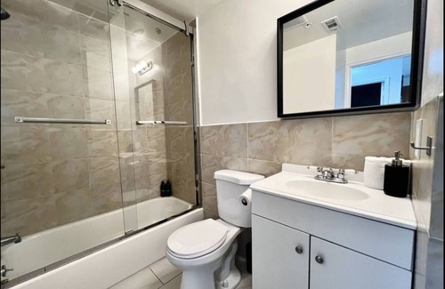 Center City Apartment | Stay in style in this wonderful 2bd apartment