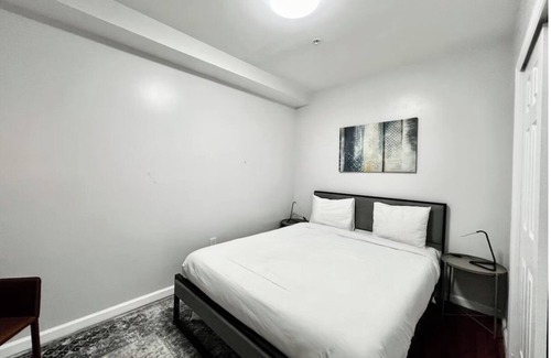 Center City Apartment | Stay in style in this wonderful 2bd apartment