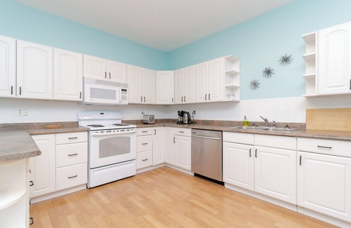 Chemainus Apartment | Stay in the Heart of Mural Town