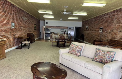 Brenham Apartment | Stay in the Heart of Washington County between Austin & Houston