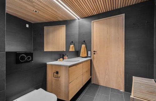 Arstad Villa | Stay in The Hollywood Hills of Bergen with Breathtaking Views