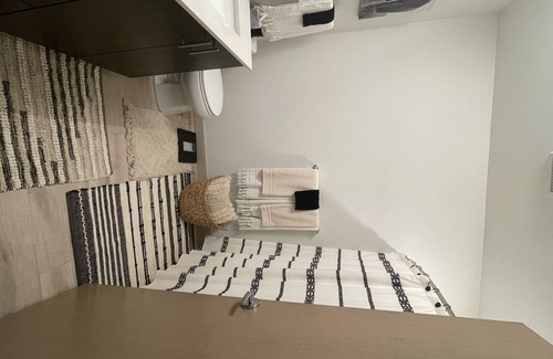 Brookfield House | Stay in This beautiful luxury 2 bedroom apartment with beautiful view
