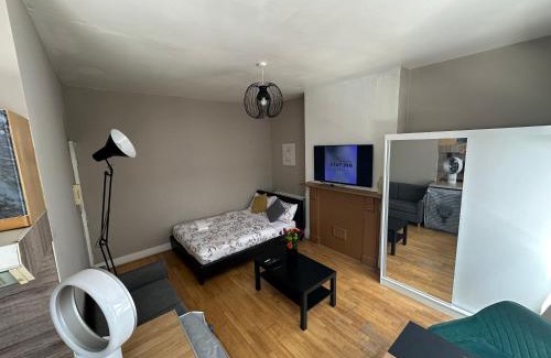 Kensal Green Apartment | Stay Inn Studio's