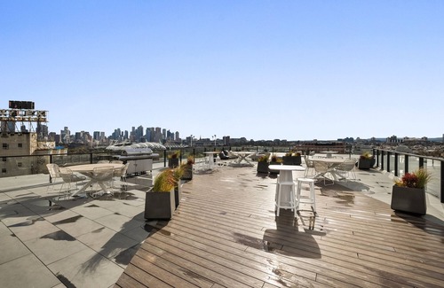 Cremorne Apartment | Stay Near Botanic Garden with Gym, Sauna & Parking