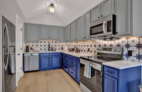 Fredericksburg Apartment | STAY ON MAIN! St Studio Apt W/Kitchen