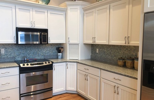 Gravois Mills House | Stay on the lake with amazing views! Perfect for families including Fido!