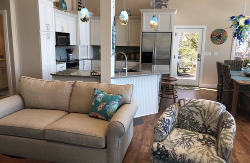 Gravois Mills House | Stay on the lake with amazing views! Perfect for families including Fido!