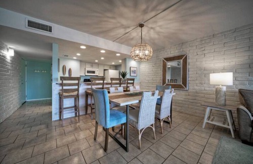Port Aransas Condo | Stay Palm by AvantStay | Boardwalk, Pool