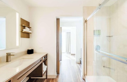 LoDo House | Stay, Play, and Explore Denver! Swimming Pool, Pet-friendly Property!