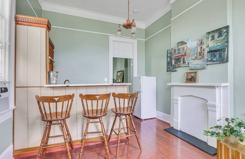 Faubourg Lafayette Apartment | Stay & Play: New Orleans Apt Near Downtown