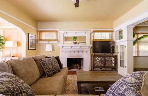 Richmond House | Stay Portland - Heart of Portland! Newly Remodeled, 99 Walk Score